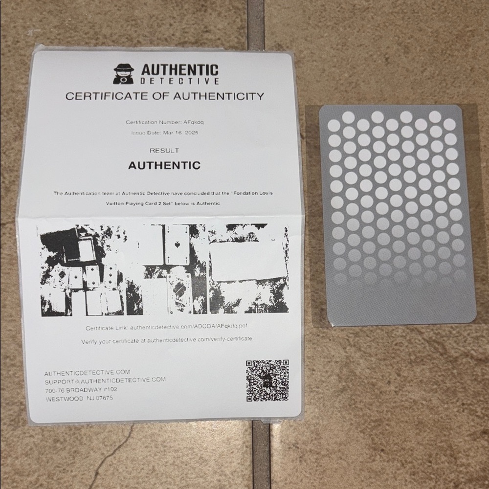 New lv 8 of hearts  comes with authentic certificate